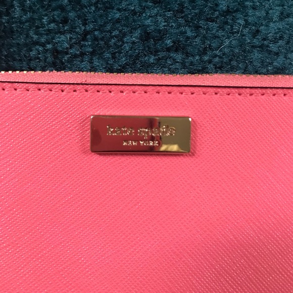 Kate Spade Keychain Wallet - Picture 2 of 3